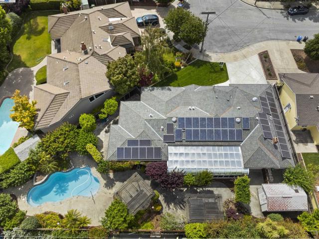 4301 Norris Rd, Fremont CA: https://media.crmls.org/mediaz/43cc82bc-b5e8-448e-b1b7-f99ceb812cfd.jpg