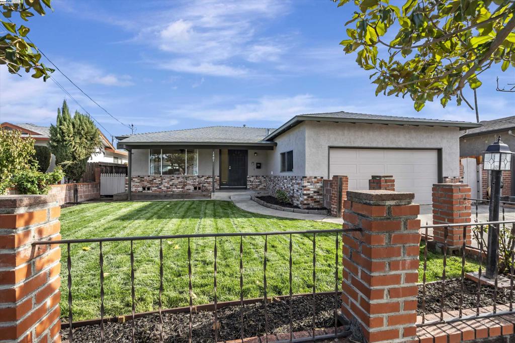 1401 Poppy Way