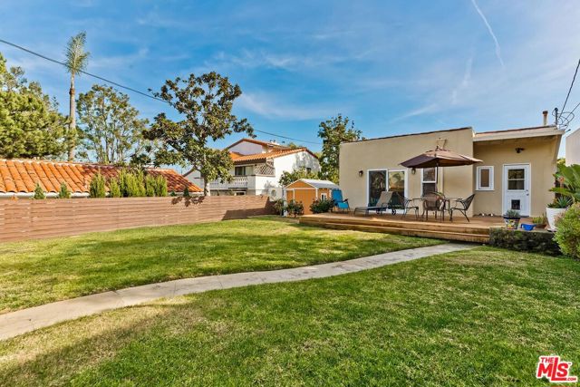 2215 Marine Street photo 2