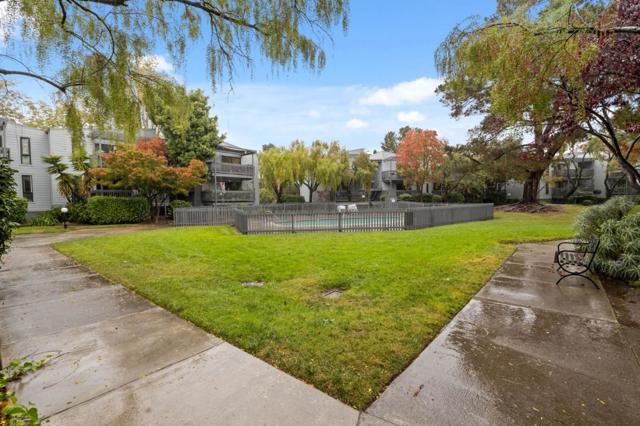 4289 George Avenue, San Mateo CA: https://media.crmls.org/mediaz/43cdc24d-4596-459a-b162-63e44ab0284e.jpg
