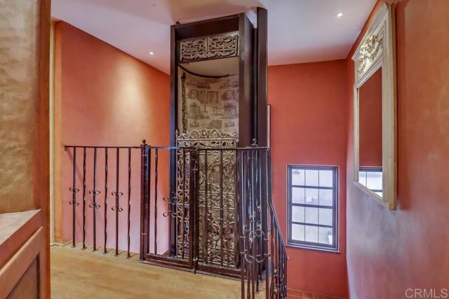 Detail Gallery Image 35 of 73 For 3014 Xenophon St, Point Loma,  CA 92106 - 5 Beds | 3 Baths