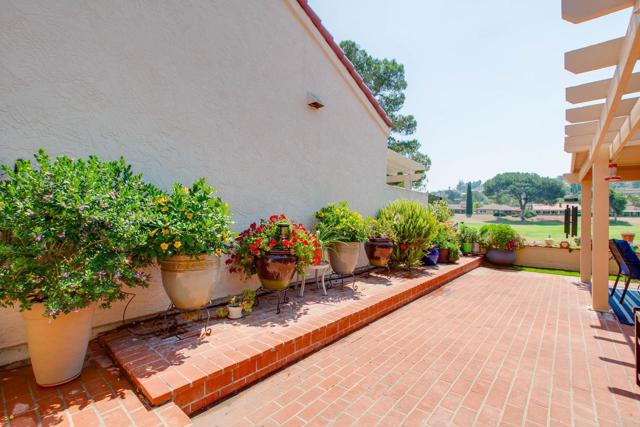 17788 Caminito Balata, San Diego CA: https://media.crmls.org/mediaz/43ce7933-3da0-4094-b366-d0f27df065e5.jpg