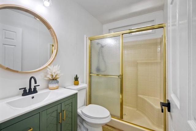 3466 Don Lorenzo Dr, Carlsbad CA: https://media.crmls.org/mediaz/43cefa23-095f-41fe-9115-99ae60ee9b9b.jpg