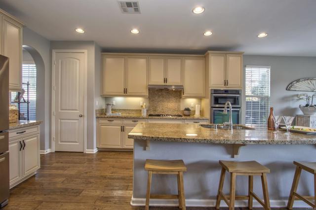 Detail Gallery Image 10 of 36 For 7146 Sitio Destino, Carlsbad,  CA 92009 - 4 Beds | 3 Baths