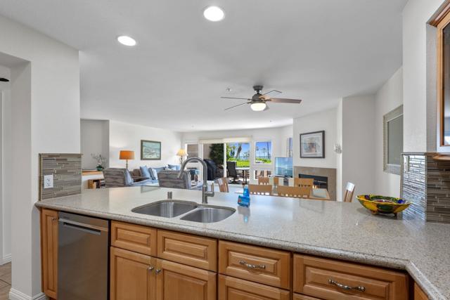 Detail Gallery Image 8 of 31 For 400 N Pacific Street #110,  Oceanside,  CA 92054 - 2 Beds | 2 Baths