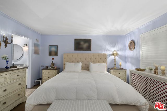 9061 Keith Avenue, West Hollywood CA: https://media.crmls.org/mediaz/43d0ab49-6975-48fa-bbb2-688fa6919619.jpg