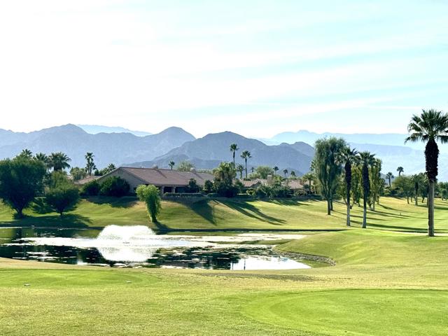 45187 Crystal Springs Drive, Indio CA: https://media.crmls.org/mediaz/43d0d37d-9878-4e73-89c8-89b551936f8d.jpg