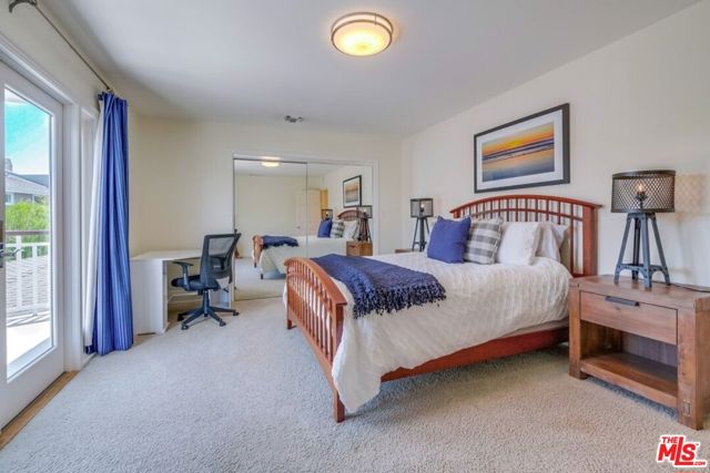 6537 Hedding Street, Los Angeles CA: https://media.crmls.org/mediaz/43d0e1be-a1d5-47e3-9f4f-c2f76512b337.jpg