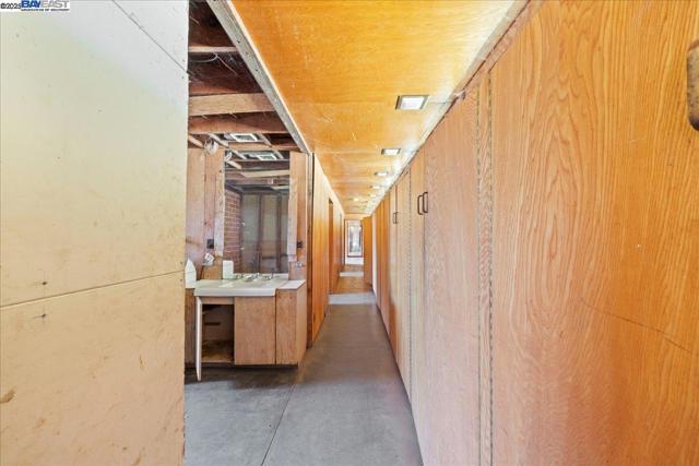 6400 Mines Rd, Livermore CA: https://media.crmls.org/mediaz/43d14a29-67a3-4bcb-8420-643008aeed0d.jpg
