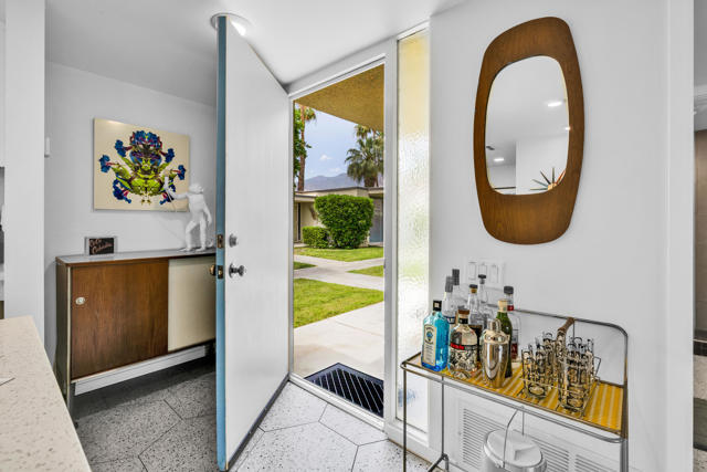1881 S Araby Drive, Palm Springs CA: https://media.crmls.org/mediaz/43d17810-7509-49f2-b40e-f7876a373dea.jpg
