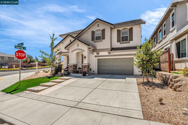 499 Yarrow Dr, Fairfield CA: https://media.crmls.org/mediaz/43d22f41-5fd3-4a87-bbe8-b3696058679f.jpg