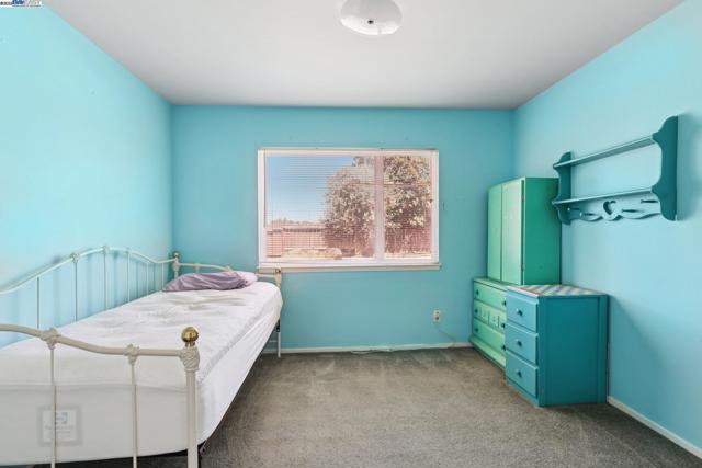 37709 Arlene Court, Fremont CA: https://media.crmls.org/mediaz/43d2b14b-abbd-4bb3-8c17-b28a98ee5782.jpg