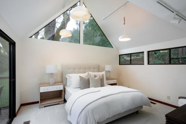 23200 Encinal Court, Los Altos Hills CA: https://media.crmls.org/mediaz/43d35dab-6e0d-4f47-9adf-6fc5e27b77f9.jpg