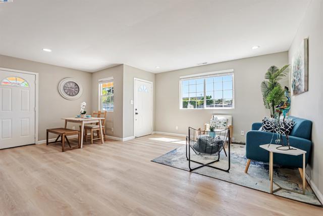 1111 Stonington Ave, San Pablo CA: https://media.crmls.org/mediaz/43d3b3ae-2a21-4358-8a9f-f4effdcc2fce.jpg