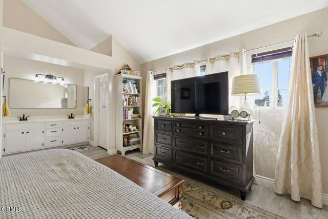 9813 Sweetwater Lane, Ventura CA: https://media.crmls.org/mediaz/43d3c9c9-dcd4-47bb-ac5a-e4b6e2c5361c.jpg