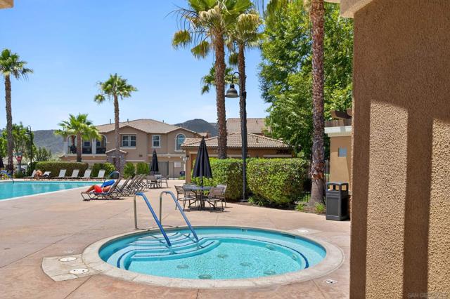 Image 33 of 37 For 42921 Avenida Amistad