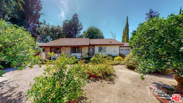 7337 Newcastle Avenue photo 3