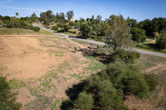 Detail Gallery Image 8 of 11 For 15670 Fruitvale Rd, Valley Center,  CA 92082 - 4 Beds | 2/1 Baths