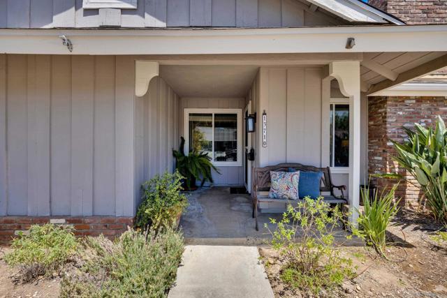 13710 Ahwahnee Way, Poway CA: https://media.crmls.org/mediaz/43d6a773-51f6-4d94-bcb3-5a448189f290.jpg