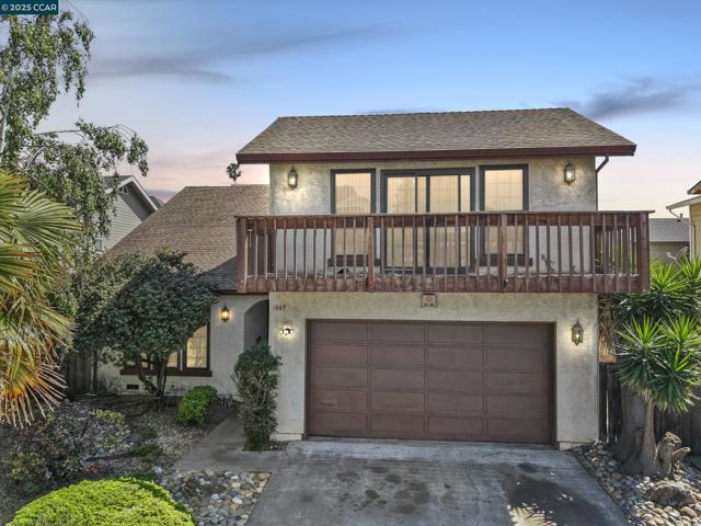 1069 16Th St, Oakland CA: https://media.crmls.org/mediaz/43d6eba9-c745-4cde-8c42-358ebf4b329f.jpg