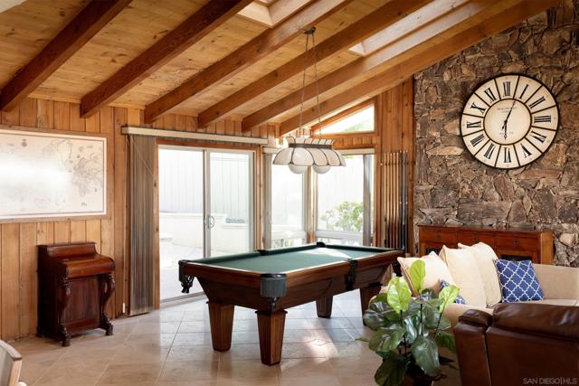 13671 Orchard Gate Rd, Poway CA: https://media.crmls.org/mediaz/43d719c4-1def-495d-b6fb-0b7c3659c5b8.jpg