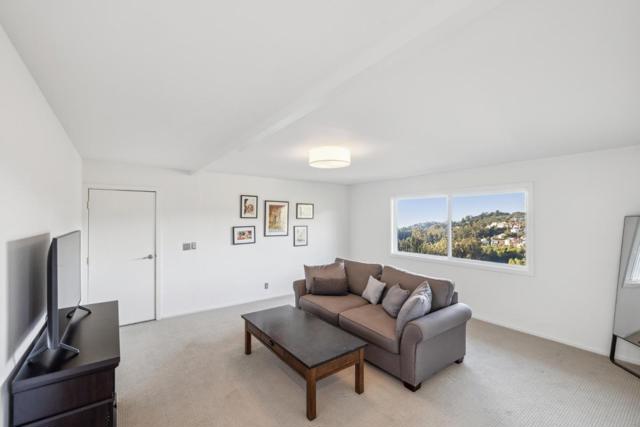 58 Villanova Drive, Oakland CA: https://media.crmls.org/mediaz/43d777e1-25c2-45db-8048-70a59990126a.jpg