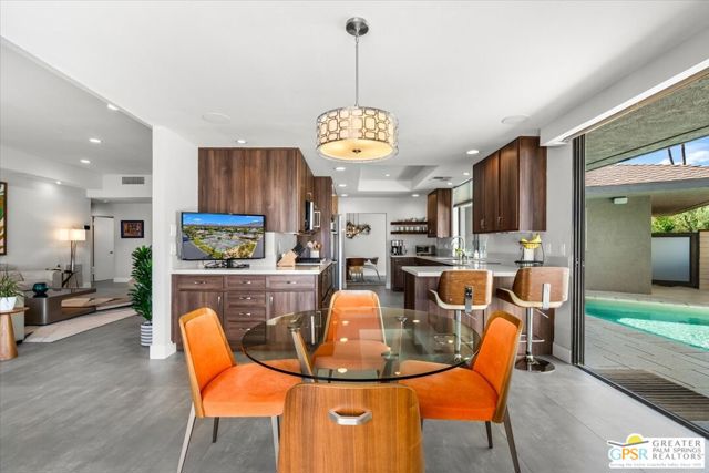 59 Cornell Drive, Rancho Mirage CA: https://media.crmls.org/mediaz/43d79795-2839-4ffa-9124-208d3f87474a.jpg