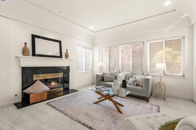 3146 Blackhawk Meadow Dr, Danville CA: https://media.crmls.org/mediaz/43d87749-72ec-4c77-9b37-9047ccb9857c.jpg