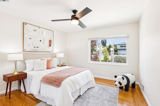 19927 Conrad Ct, Castro Valley CA: https://media.crmls.org/mediaz/43d9154c-b6dd-424b-a879-f6b265647b06.jpg