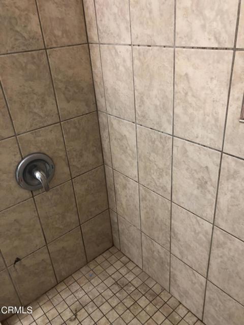 122 E Ventura St #D shower