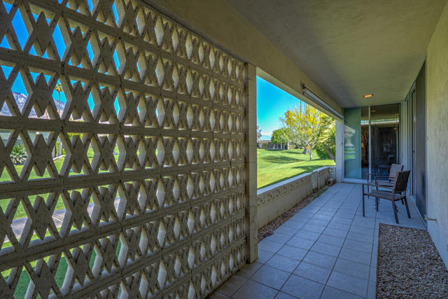 74 Lakeview Drive, Palm Springs CA: https://media.crmls.org/mediaz/43da0cfa-b3ad-4f5d-aa03-1e63d726b7ab.jpg