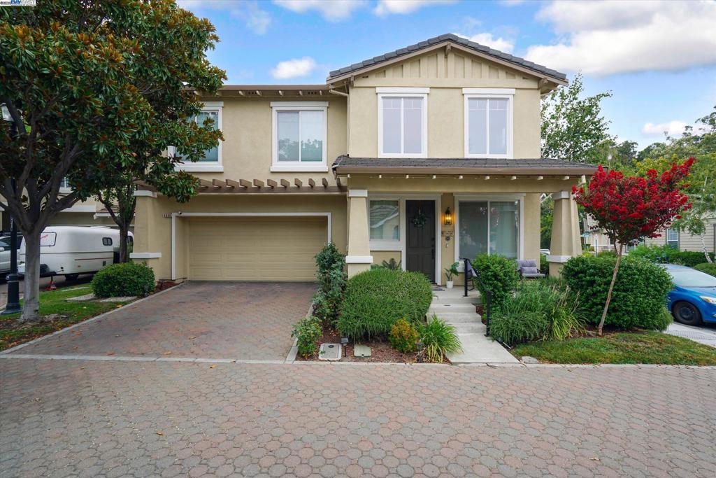 5884 Cedarwood Cmn
