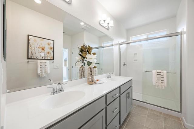 1871 Hydrangea Drive, Hollister CA: https://media.crmls.org/mediaz/43db7653-5fb5-430f-a78a-f674d5f1a040.jpg