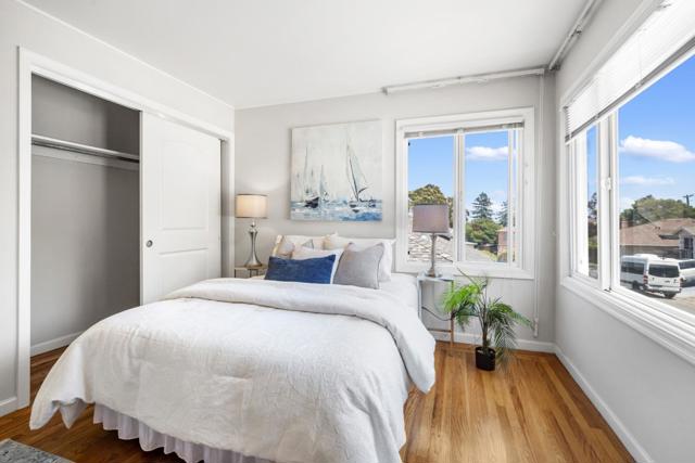 50 La Prenda, Millbrae CA: https://media.crmls.org/mediaz/43dbb432-5f4d-4f14-af37-71ade2ffa351.jpg