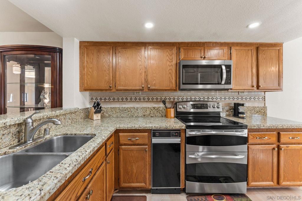 3566 Mission Mesa Way - photo 11
