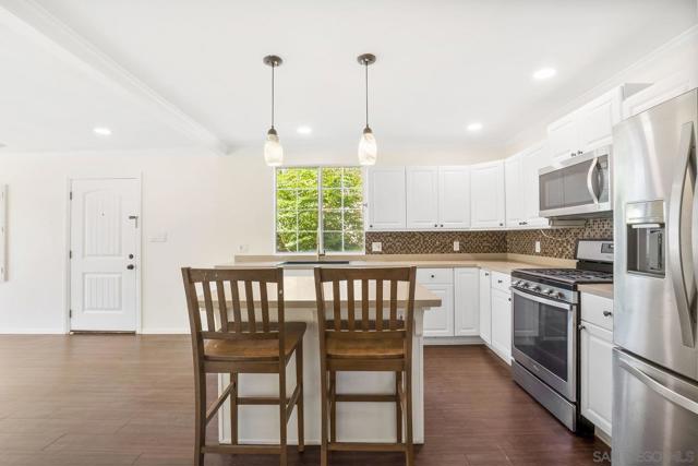 8545 Gardena Rd, Lakeside CA: https://media.crmls.org/mediaz/43dc74ff-cbf5-4c89-b048-953344b23f98.jpg