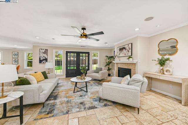 3370 Gardella Plaza, Livermore CA: https://media.crmls.org/mediaz/43dc996a-3ced-465f-95d8-cbe5d5d888cd.jpg