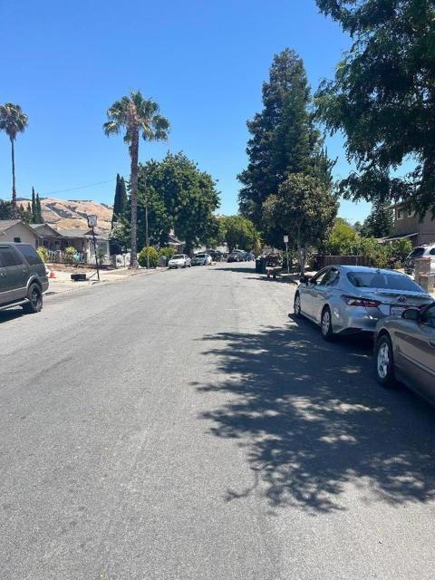 1504 Mount Shasta Drive, San Jose CA: https://media.crmls.org/mediaz/43dcc07b-04ec-4895-8a73-54a83335e49b.jpg