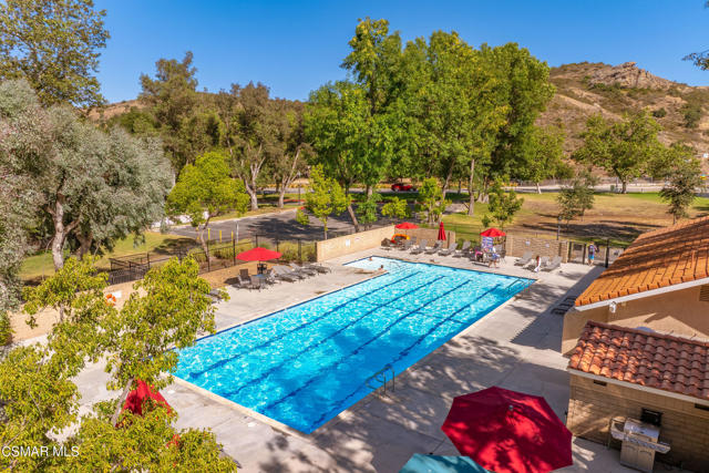 1666 Berwick Place, Westlake Village CA: https://media.crmls.org/mediaz/43dd549f-12e3-44d7-bbb8-9a05e3491c2d.jpg