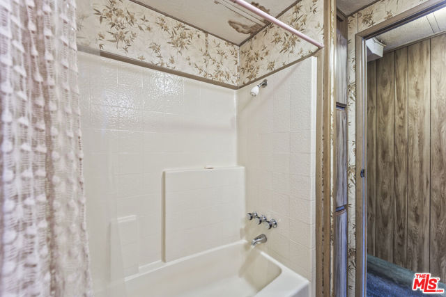 6545 Wilbur Avenue, 18 photo 8