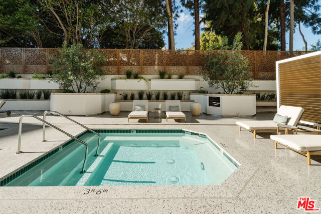 10601 Wilshire Boulevard, Los Angeles CA: https://media.crmls.org/mediaz/43de5938-072a-4743-a5ee-84eb9c120b89.jpg