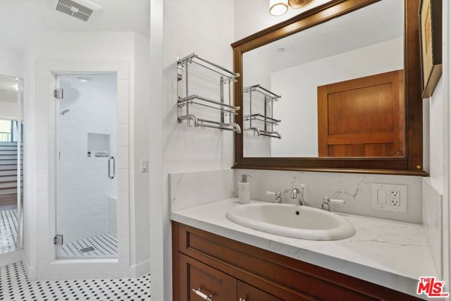 30119 Harvester Road, Malibu CA: https://media.crmls.org/mediaz/43deb4ed-2ab0-427e-997a-69fb2cc07151.jpg