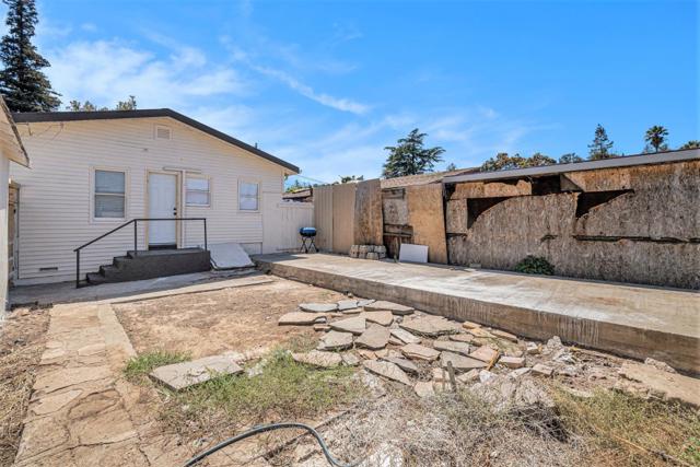 513 Arch Street, Martinez CA: https://media.crmls.org/mediaz/43df80ef-794c-4fd2-af8f-e6511fae0538.jpg