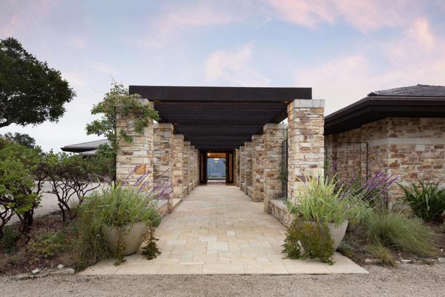 53 Marguerite, Carmel CA: https://media.crmls.org/mediaz/43dfb12a-ca6a-4db6-b643-b12c3f9780b3.jpg