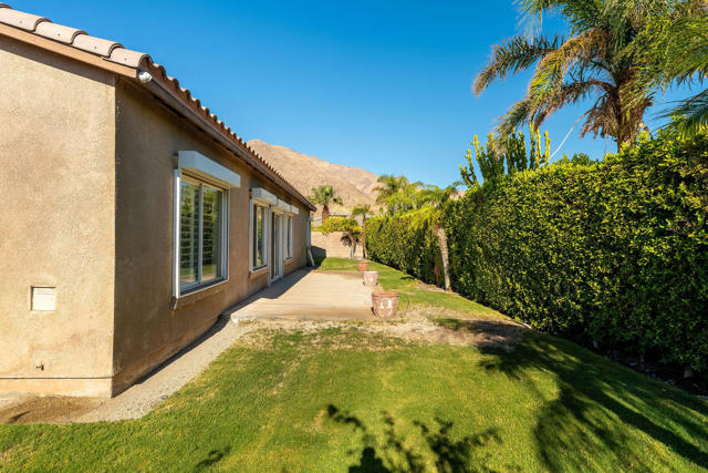 992 Mira Grande, Palm Springs, CA 92262