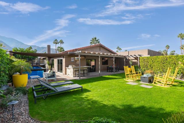 1289 E Caleta Way, Palm Springs CA: https://media.crmls.org/mediaz/43dffbad-362a-4804-9e33-7435ef16136a.jpg