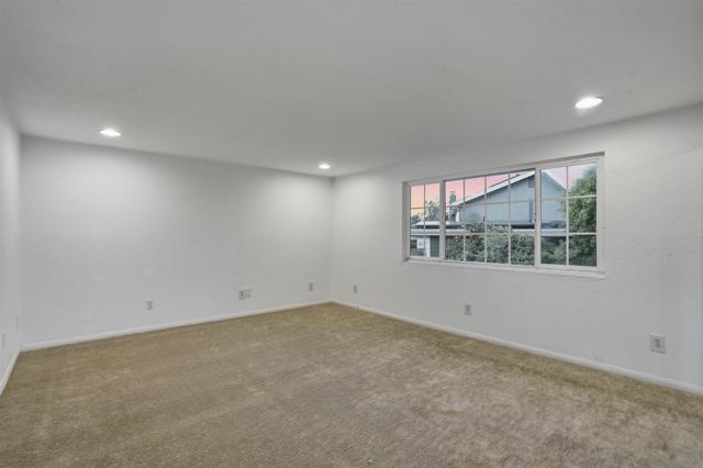 1806 Stewart St, Oceanside CA: https://media.crmls.org/mediaz/43dffe1a-37f9-4fbf-889c-531c98e4a1f6.jpg