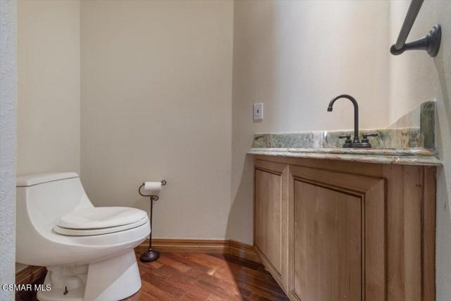 8445 Roseland Avenue, Moorpark CA: https://media.crmls.org/mediaz/43e009f4-31b5-45b8-b3db-5fa936b2c328.jpg
