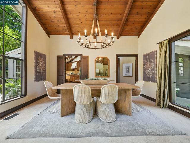 66 Ambleside Court, Danville CA: https://media.crmls.org/mediaz/43e019f6-cb12-4727-8eef-3abbdba4aa5b.jpg