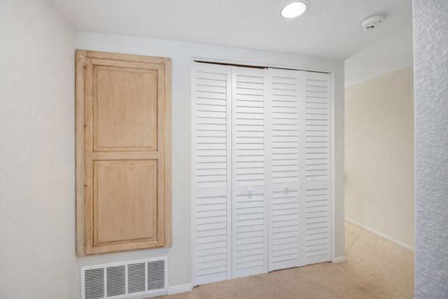 22 Montego Ct, Coronado CA: https://media.crmls.org/mediaz/43e16050-a995-4f7c-a6bf-5e95b9e14ebb.jpg